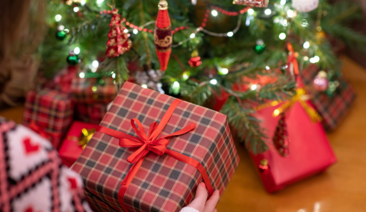 Make Spirits Bright, Not Budgets Tight!